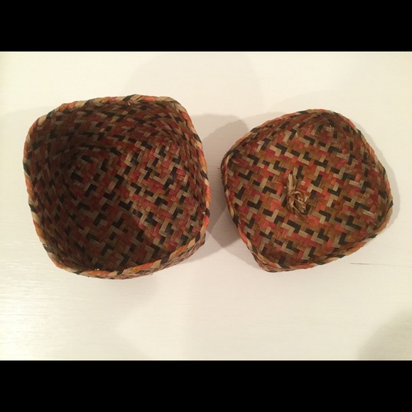 Lidded Basket for Jewelry or Makeup Storage - Picture 6 of 8